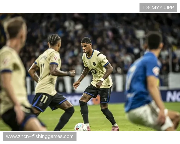 巴萨3-1埃尔切,莱万双响助球队紧追皇马 巴萨3-1埃尔切,莱万双响助球队紧追皇马